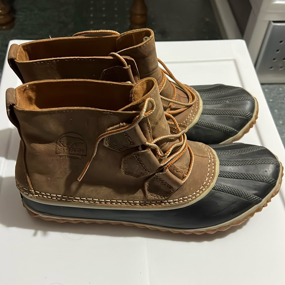 Sorel Out and About Boot Size 9